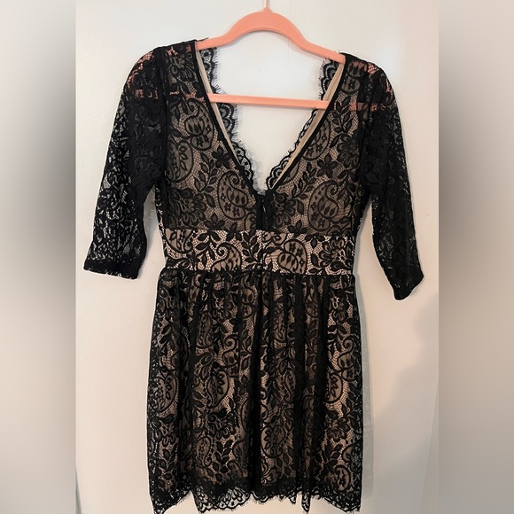 Gorgeous Soieblu Black Lace Cocktail Mini Dress size Small Homecoming - Picture 3 of 7